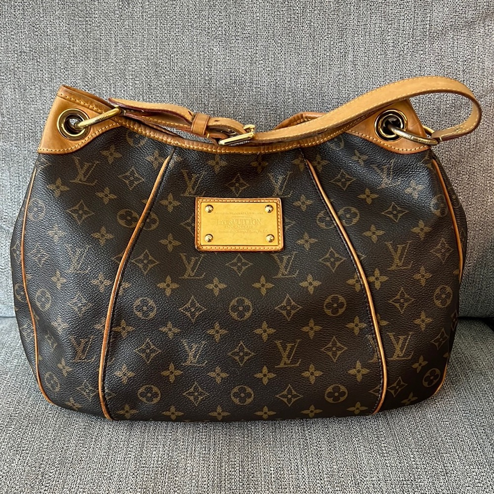 Authentic Louis Vuitton Galliera PM